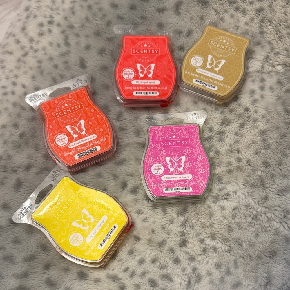 Scentsy Scented Wax Melts in Red, Pink, Yellow, and Tan